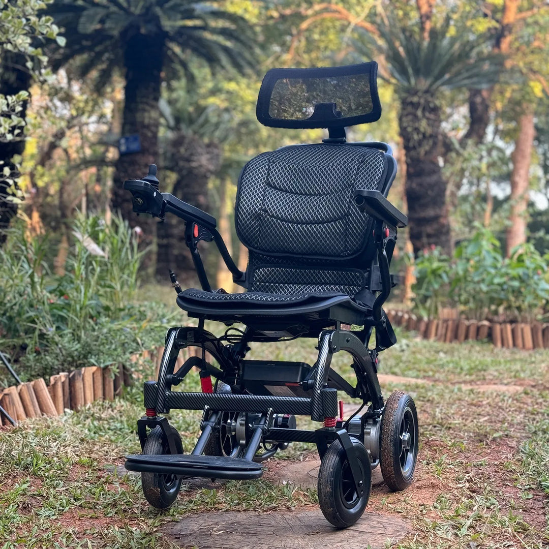 Powerful Lithium Rechargeable Controlled Lightweight 17.5kg Elderly Electric Wheelchair Brushless Motor Health Care Wheelchair
